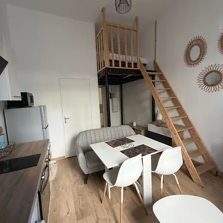 Cozy Loft, Proche Du Tram, Wi-fi, Smart Tv Appartement