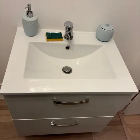Appartement Cozy Loft, Proche Du Tram, Wi-fi, Smart Tv